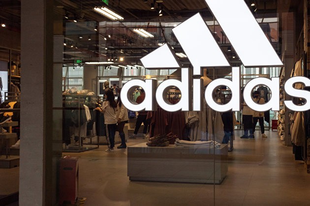 Lamoda откроет до 50 собственных магазинов спортивных товаров на месте Adidas
